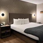 Cabana Hotel Yankee Stadium