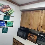 Booking.Com Exxlusive: Fully Furnished One Bedroom Entire Apartment With Full Size Bed. For One Person Or Couple, Soulmate Positive Friendship