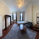 Homestay East Harlem Townhouse *