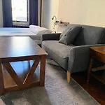East Harlem Townhouse Homestay New York