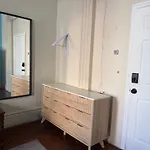 East Harlem Townhouse Homestay New York