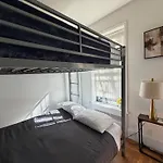 Hotel 453