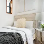 Apartment 48-4fe 2br Prime Midtown West