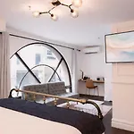 Life Hotel 4*