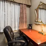 La Quinta By Wyndham Park Hotel