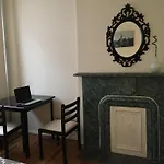 Manhattan Studio Apartment Mid-West