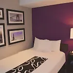 La Quinta By Wyndham Park Hotel