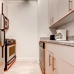 Global Luxury Suites At 90 Washington