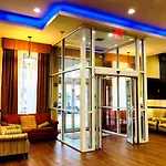 Hotel Queens County And New York