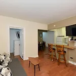Gorgeous 2 Beds Apt In Times Square
