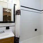 East 51St Street Apt 4G