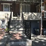 Lovely Garden Apt. Nyc