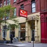 Econo Times Square Hotel 2*