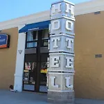 Howard Johnson Inn Queens Village