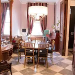 Guest house 255west New York
