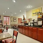Days & By Wyndham Jamaica Jfk Airport Hotel 2*