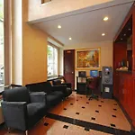 Hotel Econo Times Square 2*