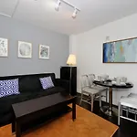 Amazing Doorman Apt At Midtown Near Time Square