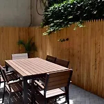 New York Apartment Sleeps 8 Air Con Wifi