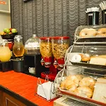 Hotel Econo Times Square 2*