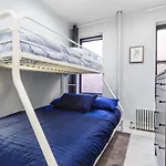 Fresh, Modern East Village Condo! 3Br, 2Ba Sleeps Many #Groups #Subway