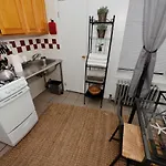 Gramercy Park Modern One Bedroom Apartment For 2 People
