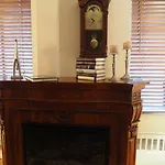 Elegant, Romantic Condo-Best Area Of Manhattan
