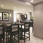 La Quinta By Wyndham Park Hotel