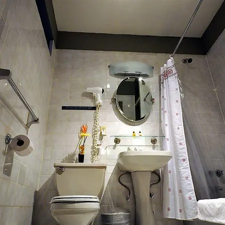 Hotel Off Soho 2*