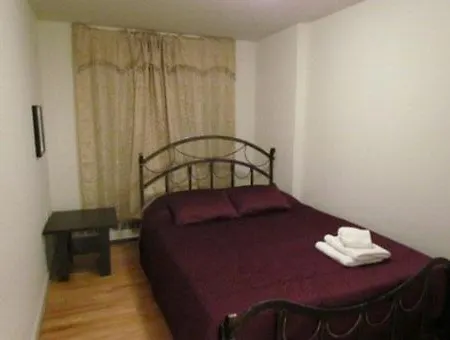 Apartment East Broadway