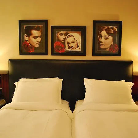 Washington Square Hotel 4*