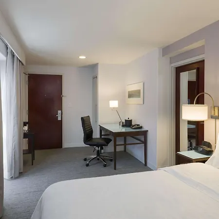 Hampton By Hilton Seaport