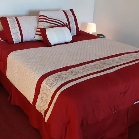 Queens Studio Apartment *