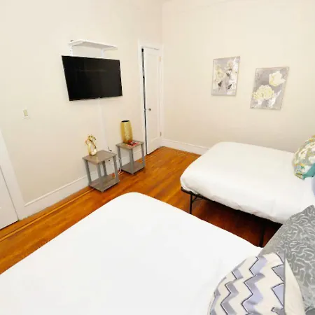 Two Bedroom With Great Location In Nyc New York