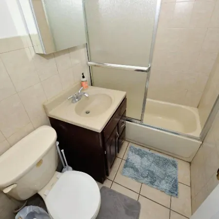 Two Bedroom With Great Location In Nyc