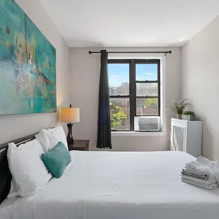 Modern 3br In Upper Manhattan Apartment New York