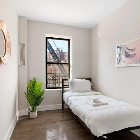 Designed 3br In Upper Manhattan With Washer And Dryer Apartment New York
