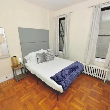 Two Bedroom With Great Location In Nyc Apartment