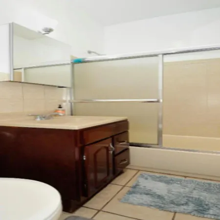 Two Bedroom With Great Location In Nyc