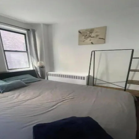 Lovely 2br In Manhattan