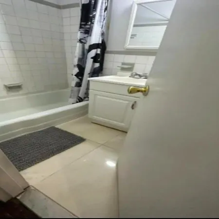Lovely 2br In Manhattan *