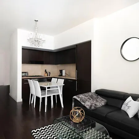 Apartment 2bd 1ba At Street New York