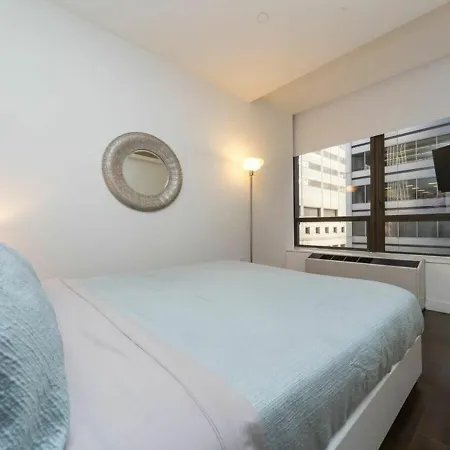 Apartment 2bd 1ba At Financial District *