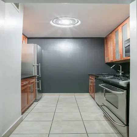Excellent 2 Bd At Murray Hill Apartment