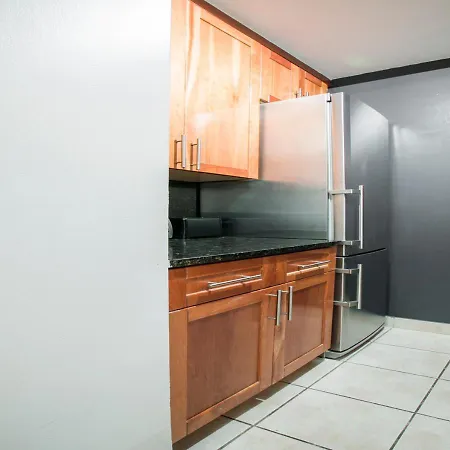 Excellent 2 Bd At Murray Hill Apartment