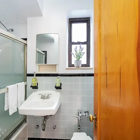 Studio In Heart Of Chelsea Apartment New York