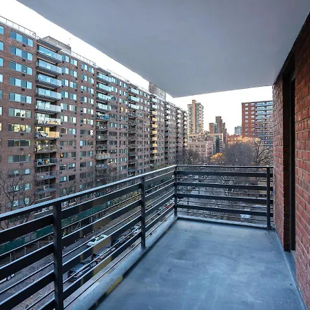 Apartment Excellent 3 Beds 2 Baths By Park