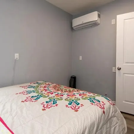 2054 73rd St, Brooklyn Apartment *