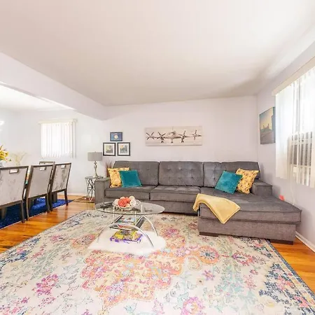 Cozy One Bedroom Close To Jfk New York