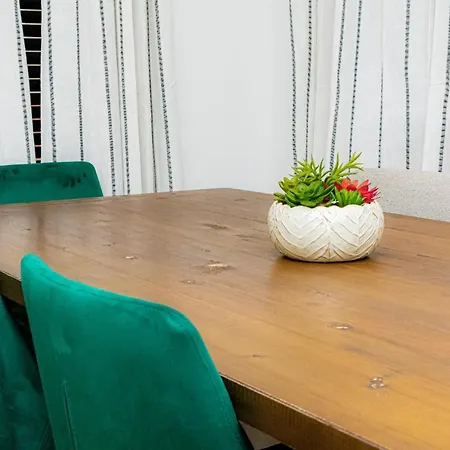 Brooklyn Trio Luxe - Entire Apartment